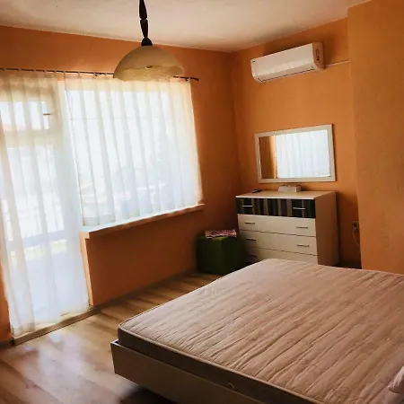 The Golden Middle Guest house *